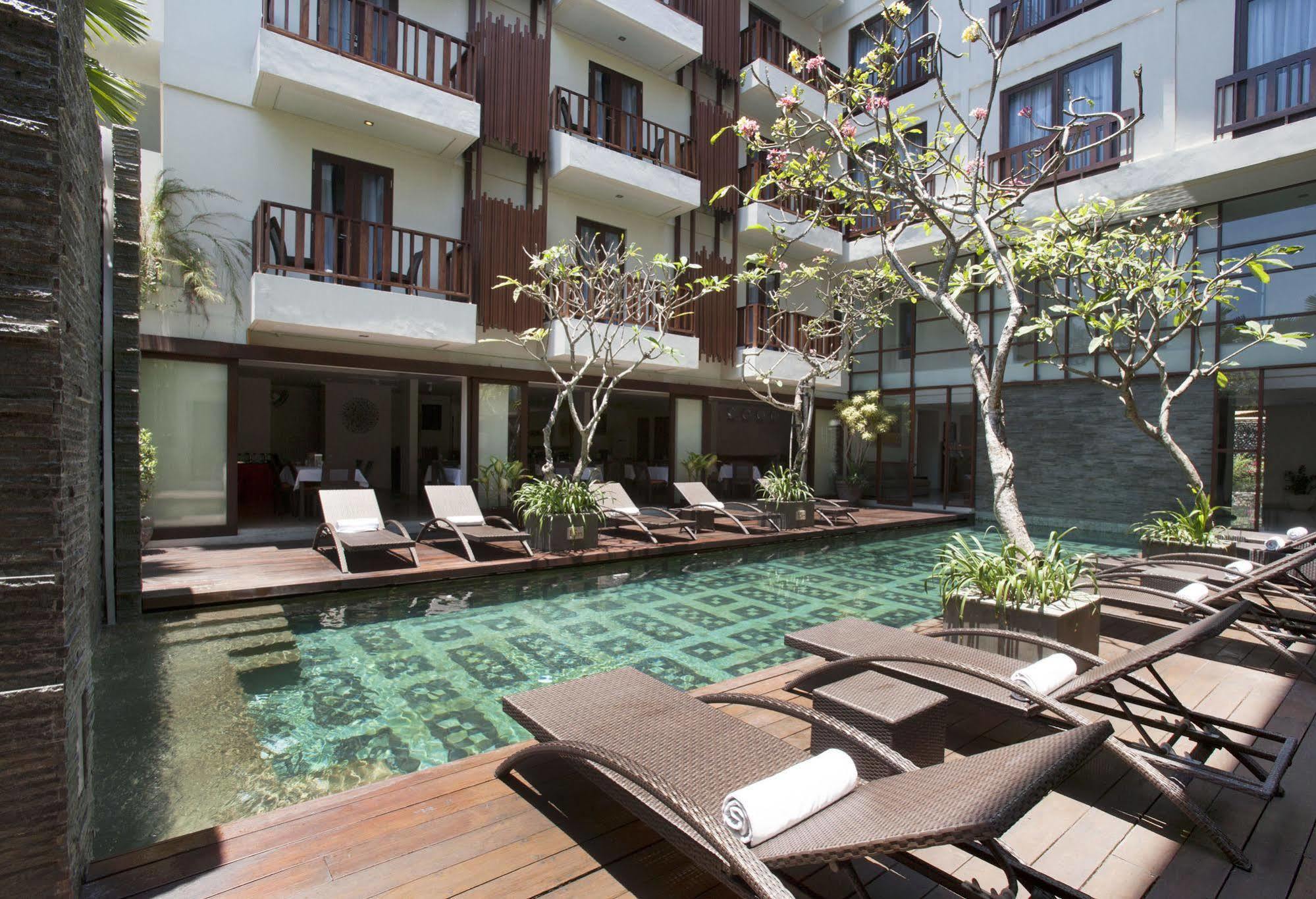 D'Primahotel Seminyak Екстер'єр фото