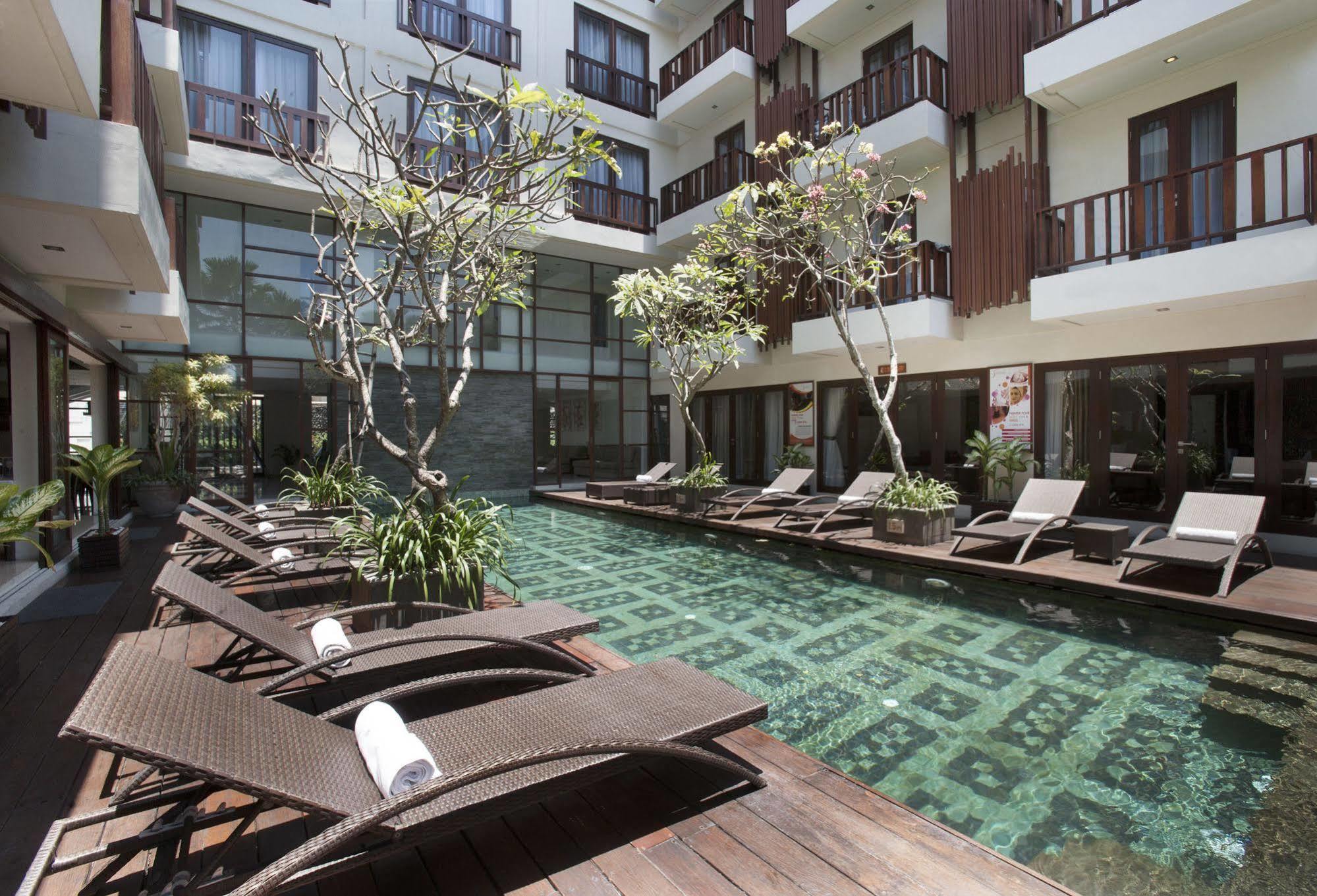 D'Primahotel Seminyak Екстер'єр фото